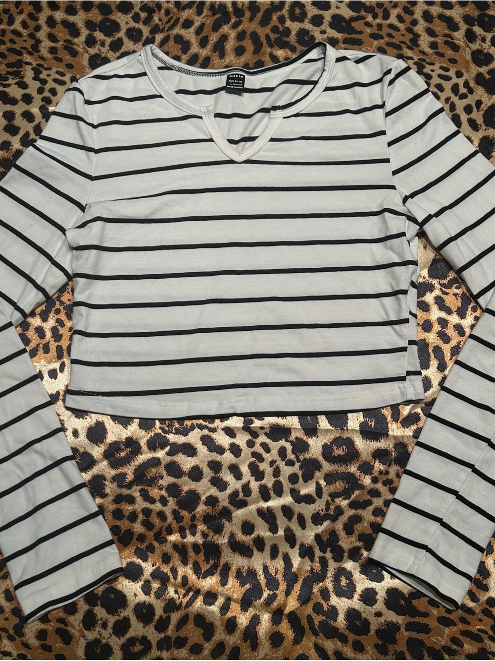 SHEIN Black & White Striped Long Sleeve Crop Top
